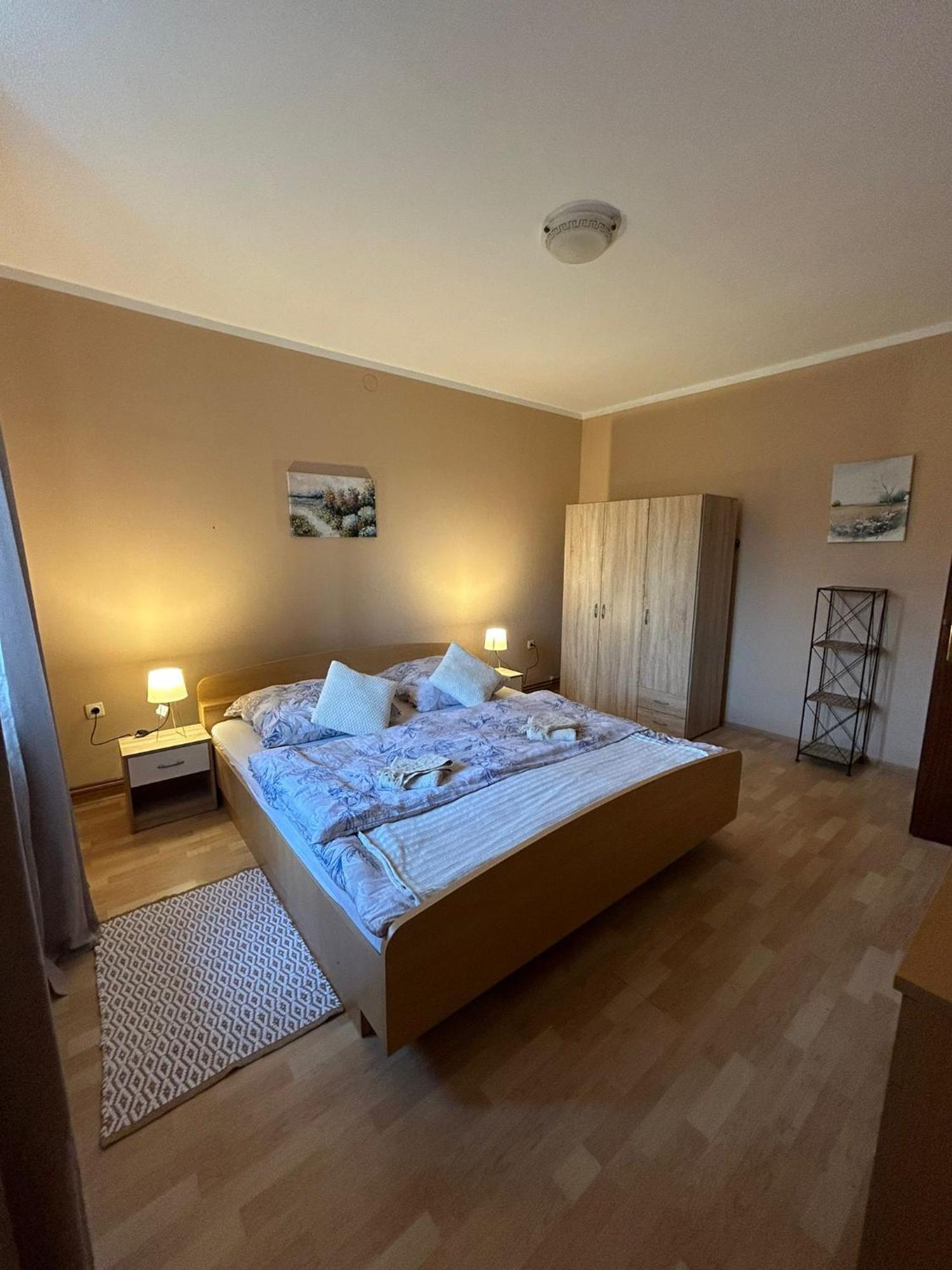 Domus Nostra Apartment Lovinac  Ngoại thất bức ảnh